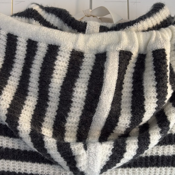 Gap sweater, hooded pullover blue striped size M NWT - Picture 5 of 6